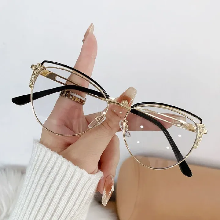 Diamond Decorate Color Changing Women Men Square Glasses Metal Optical Eyeglasses Photochromic Anti Blue Light Cat Eye Glasses 1pc