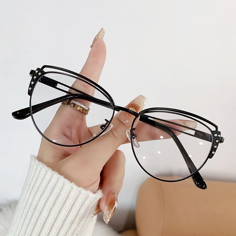 Diamond Decorate Color Changing Women Men Square Glasses Metal Optical Eyeglasses Photochromic Anti Blue Light Cat Eye Glasses 1pc