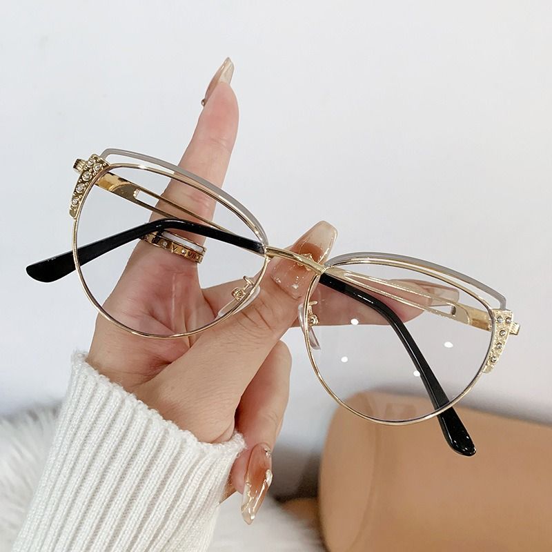 Diamond Decorate Color Changing Women Men Square Glasses Metal Optical Eyeglasses Photochromic Anti Blue Light Cat Eye Glasses 1pc