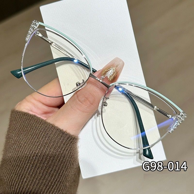 New Unisex Minimalist Versatile Metal Fashion Accessory Eyeglass Frames with  Blocking Photochromic Cat-Eye Shape 1PC