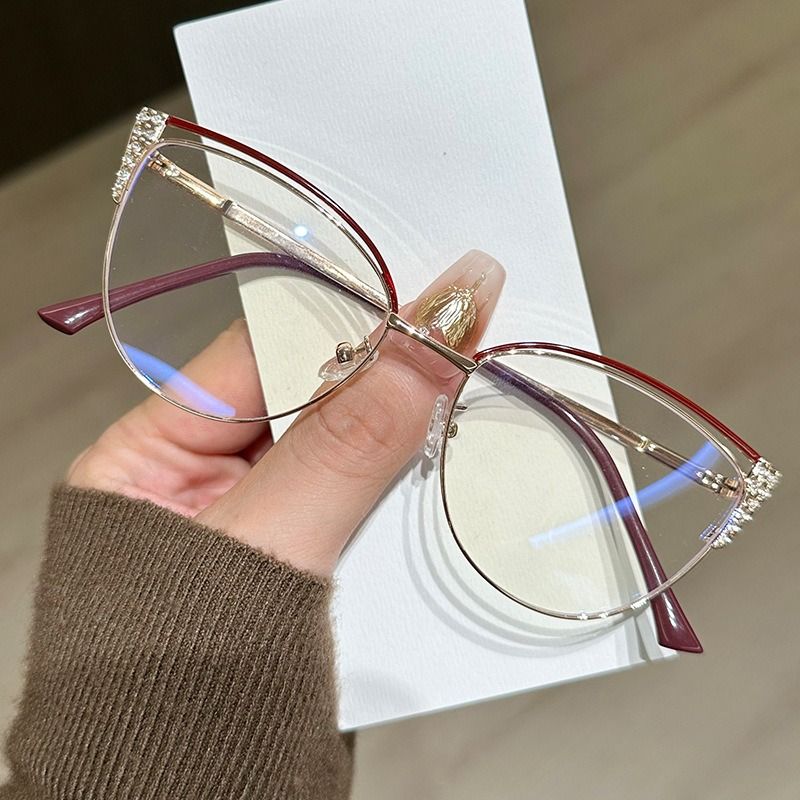 New Unisex Minimalist Versatile Metal Fashion Accessory Eyeglass Frames with  Blocking Photochromic Cat-Eye Shape 1PC