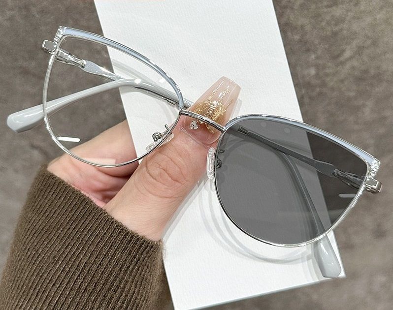 2025 Photochromic Glasses Man New Design High Quality  Optical Frames  Glasses Computer Glasses Unisex Spectacles Computer Goggles 1PC