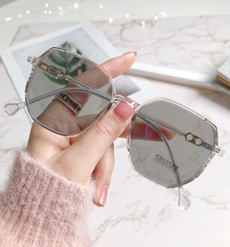 Photochromic Lens Anti Blue Light Round Brown Tawny Retro Photo Grey Lenses 2026 Computer Optical Girls Women Transition Glasses 1PC