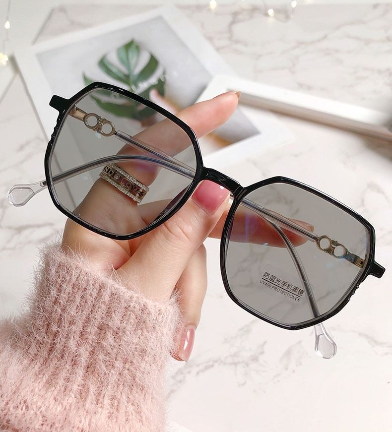 Photochromic Lens Anti Blue Light Round Brown Tawny Retro Photo Grey Lenses 2026 Computer Optical Girls Women Transition Glasses 1PC