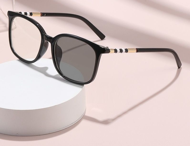 2026 Photochromic Glasses Frames Classic Cat Eye Eyeglasses Frames for Women Fashion TR90 Optical Frames 1PC