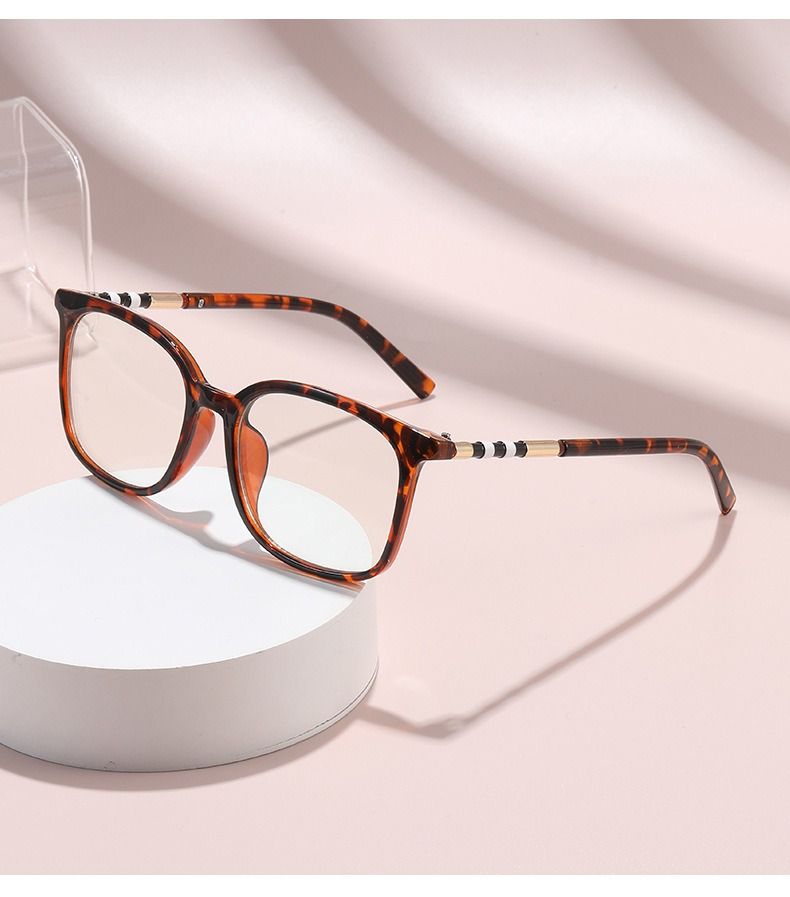 2026 Photochromic Glasses Frames Classic Cat Eye Eyeglasses Frames for Women Fashion TR90 Optical Frames 1PC