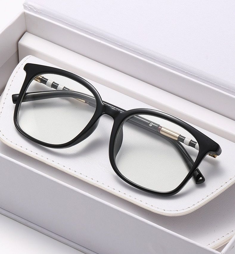 2026 Photochromic Glasses Frames Classic Cat Eye Eyeglasses Frames for Women Fashion TR90 Optical Frames 1PC
