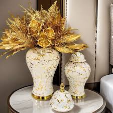 Classic Meets Chic: White & Gold Ceramic Vase – A Luxurious Touch for Modern Interiors