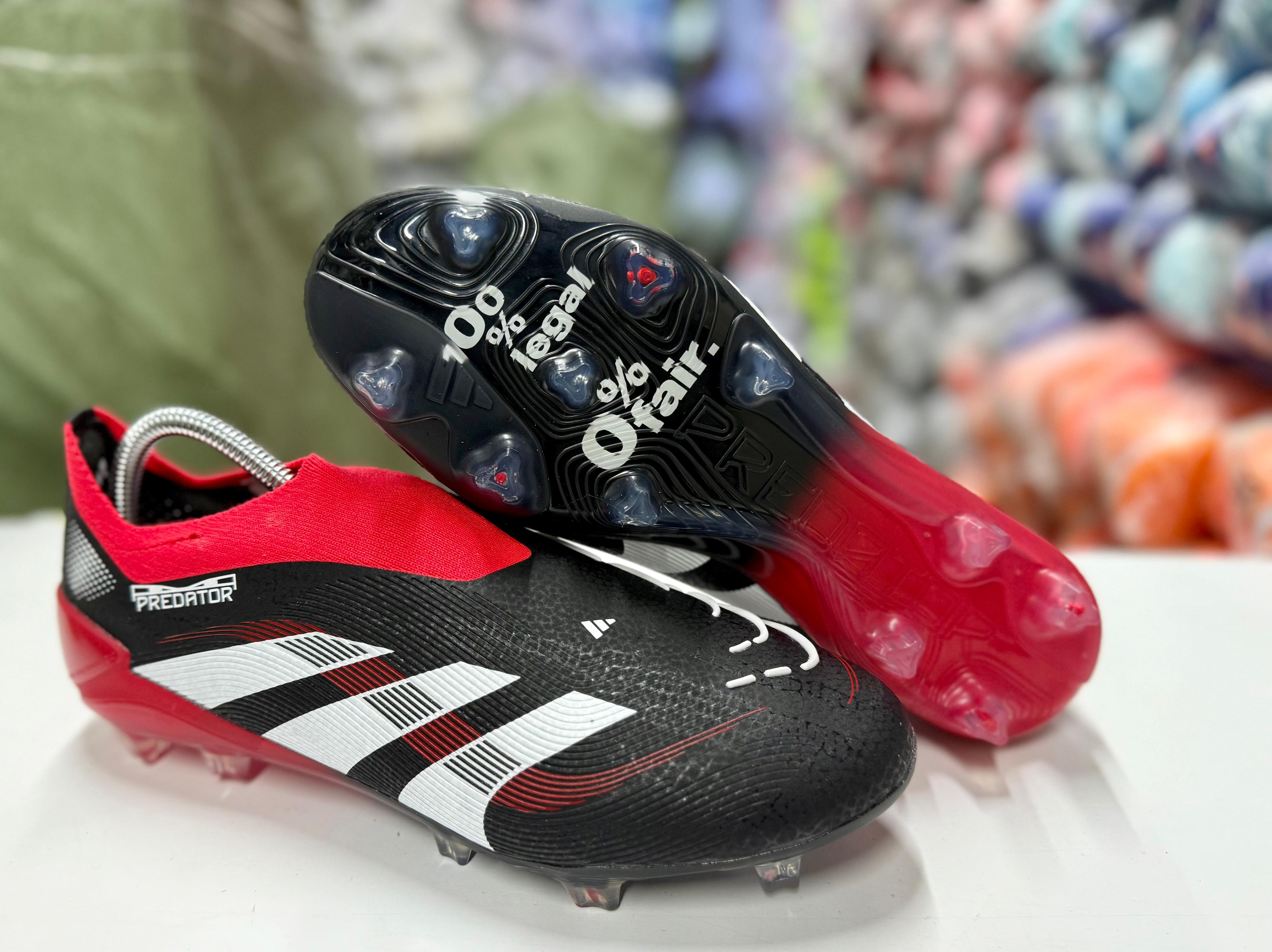 ORIGINAL BLACK PREDATOR SOCCER BOOTS, QUALITY BLACK FOOTBALL CLEATS