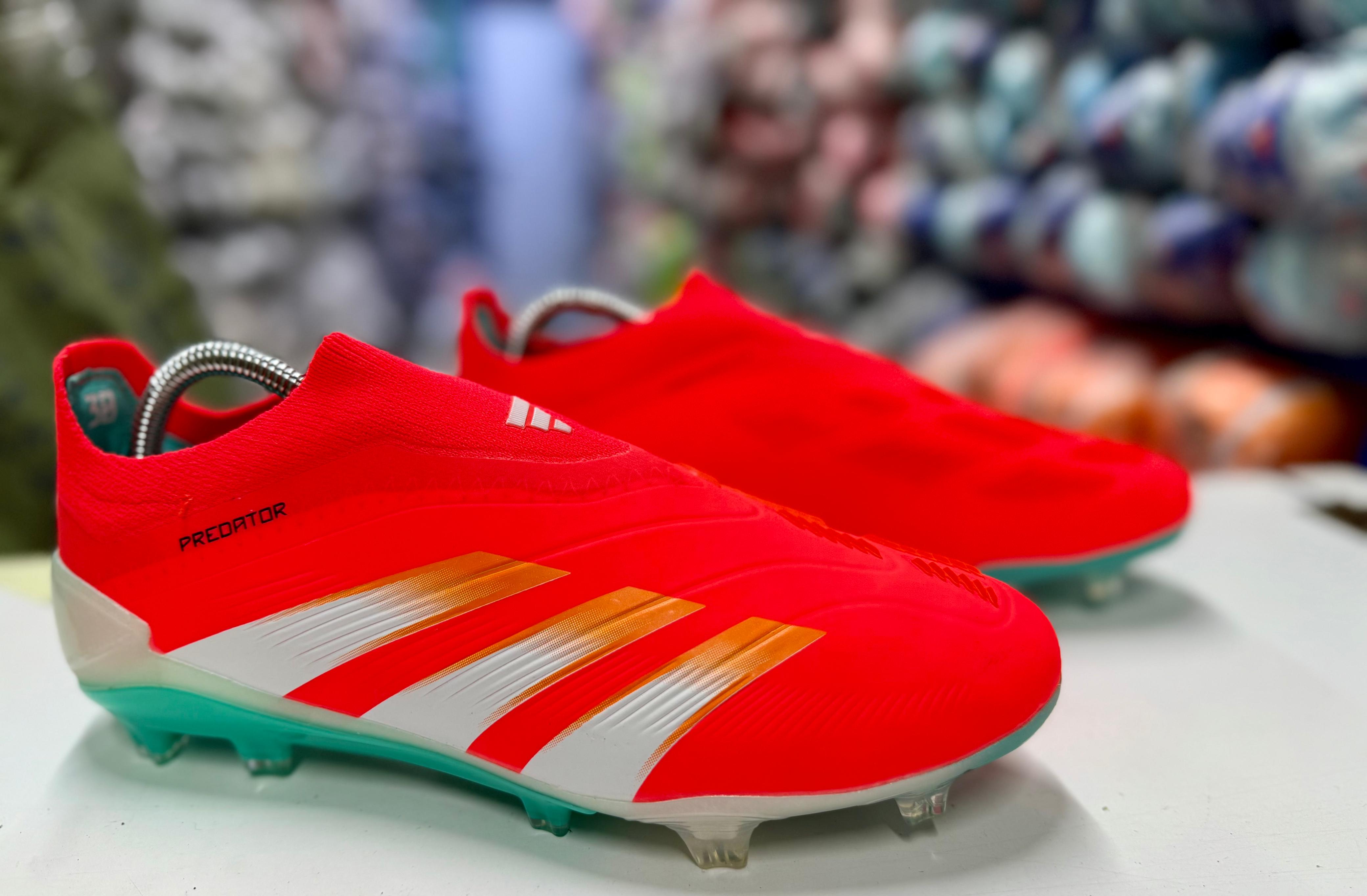 ORIGINAL RED PREDATOR SOCCER BOOTS, QUALITY BLACK FOOTBALL CLEATS