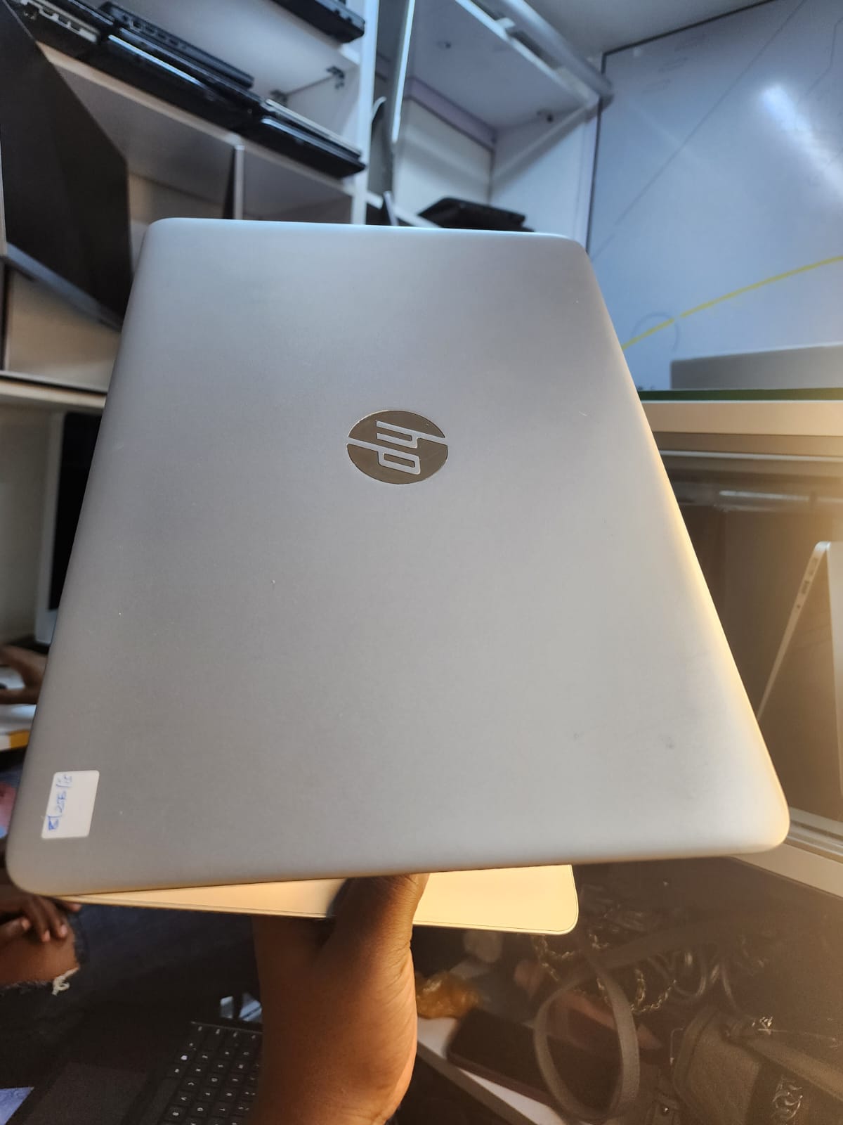 TOP TIER HP ELITEBOOK 840G3 COI5 8GB RAM MEMORY 256GB SSD 6TH GENERATION  SILVER COLOR 14 INCHES