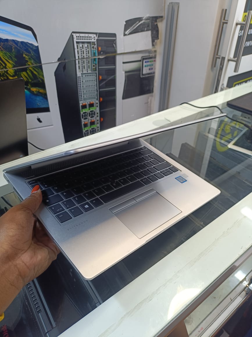 HP EliteBook 840 G5 sleek, high-performance ,speed, security, and style Laptop. Powered by an Intel Core i5 processor,7th generation, 8GB of DDR4 RAM, and a fast 256GB SSD/14 INCHES.