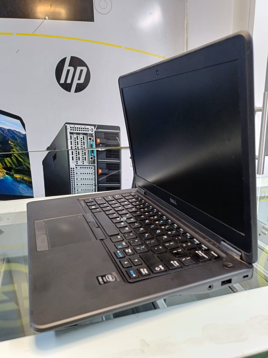 Dell Latitude 7450 | High-Performance 5th Gen Core i7 Laptop with 8GB RAM & 256GB SSD – Reliable, Lightweight, and Built for Professionals, Students, and Everyday Users