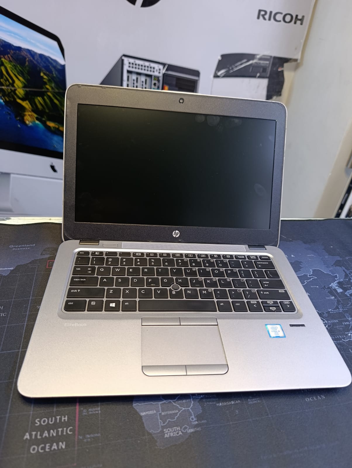 LIGHTWEIGHT LAPTOP HP ELITE-BOOK 820G3 6TH GENERATION INTEL CORE I5 8GB RAM MEMORY 256GB SSD WITH ACTIVATED WINDOWS 10/11 AND OFFICE 2021 ,AND EXCELLENT BATTERY CAPACITY