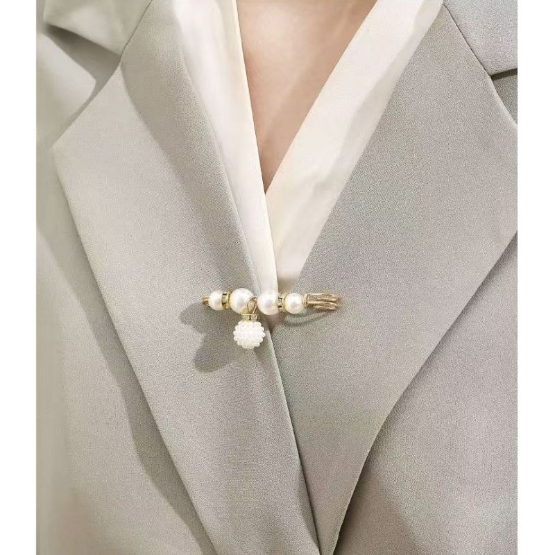 4PCS Multi-purpose Multi-function Imitating Pearl Pin Jewelry, Waist Reduction,pearl Brooch Fixed Girth,decorating Various Clothes/trousers/shirt/dress/sweater/shawl/pant /scarves/jackets/hats/handbag