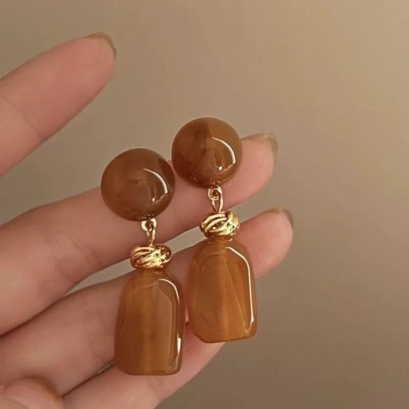 French Vintage Irregular Gradient Geometric Earrings | Niche Designer Style, Warm Tone Elegant Jewelry for Women