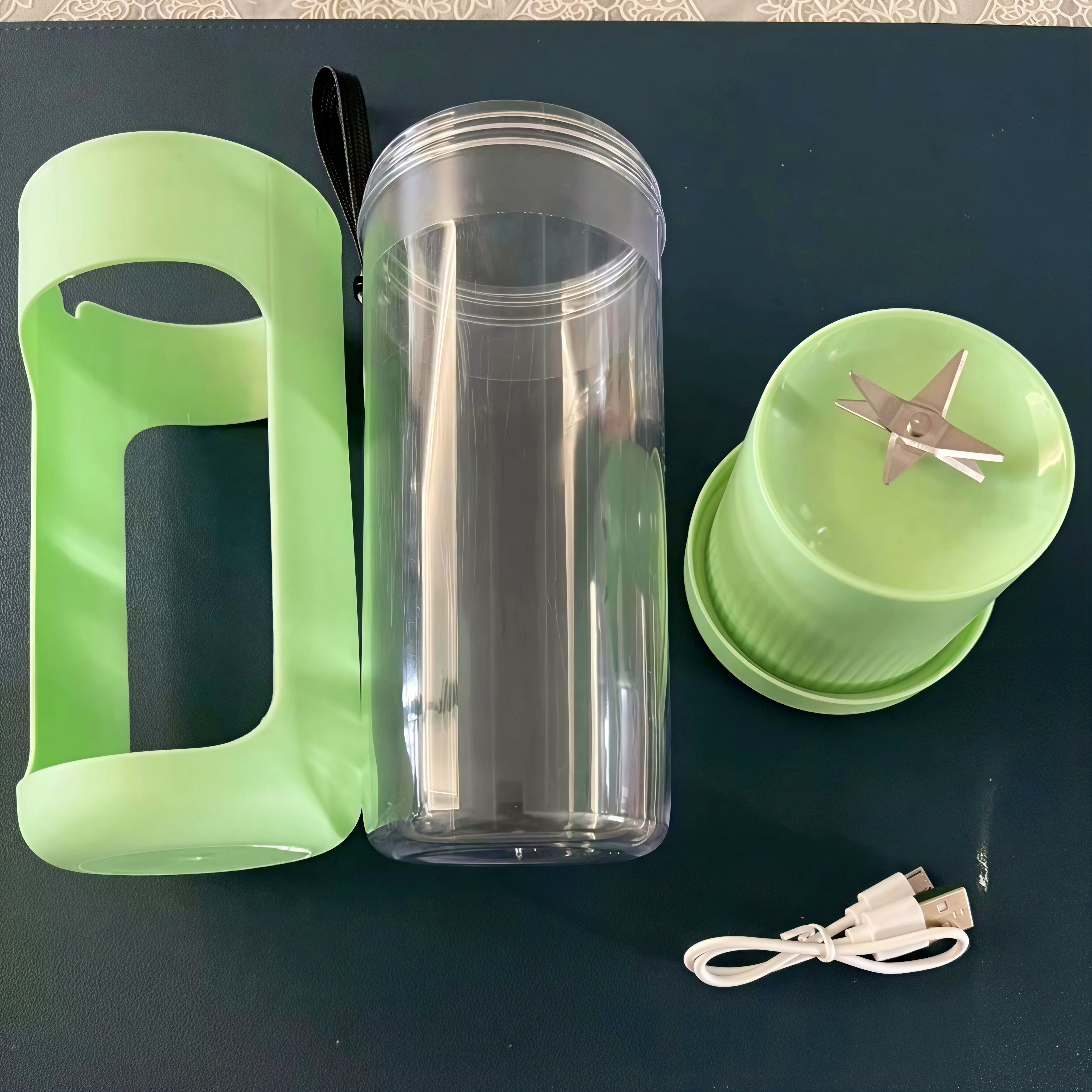 UPHUI Personal Blender for Shakes and Smoothies Portable Mixer Fruit Juicer USB Rechargeable with 6 Blades Handheld Blenders for Sports Travel and Outdoors Small Electric Mini Blender