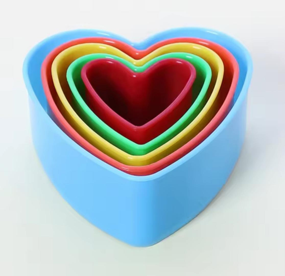cookie or biscuit cutter or molds 5Pcs/set Biscuit Mould Cookie Cutter Cake Mold Gingerbread Christmas Tree Flower Love Heart Baking Molds DIY Baking Kitchen Tool