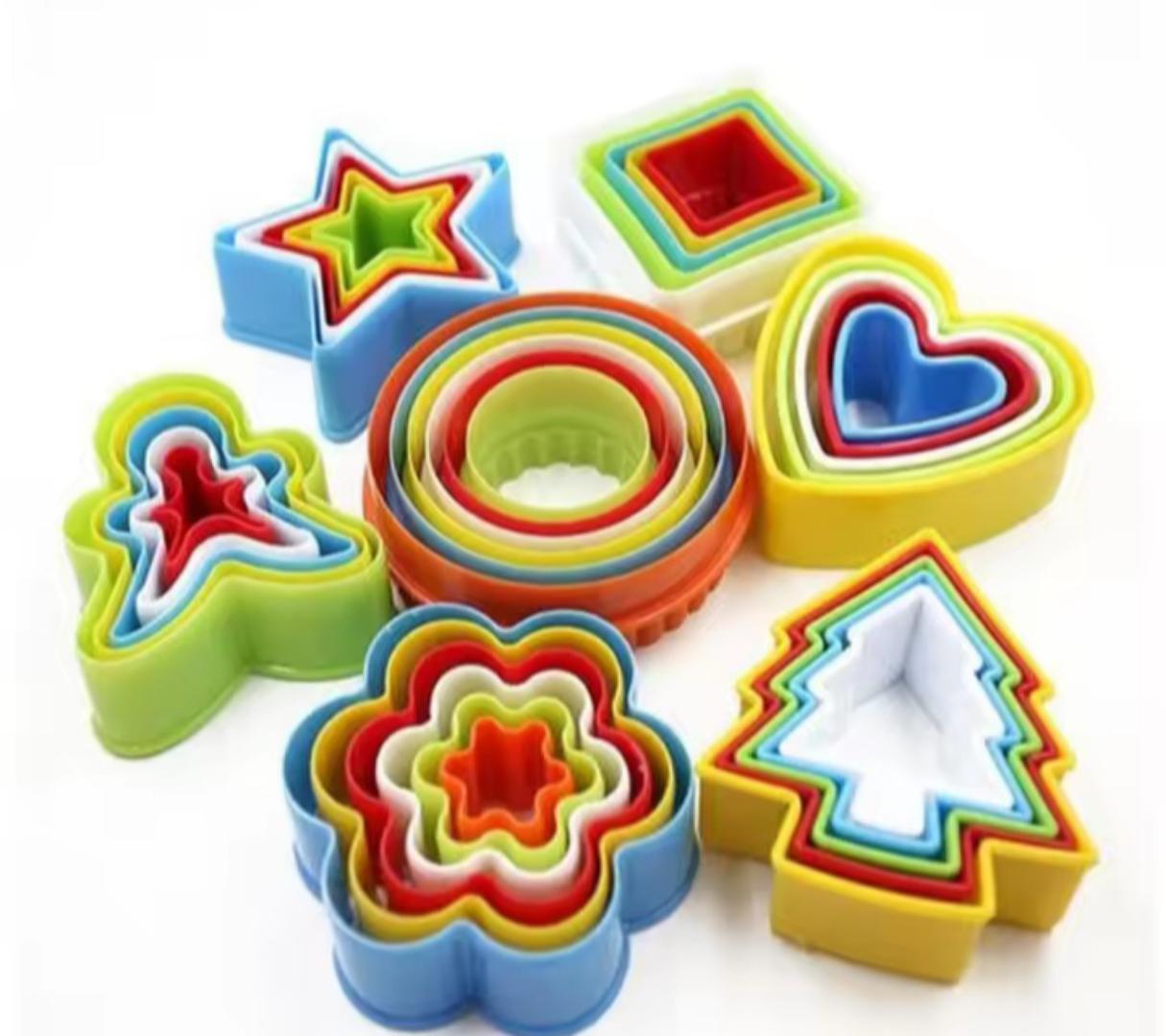 cookie or biscuit cutter or molds 5Pcs/set Biscuit Mould Cookie Cutter Cake Mold Gingerbread Christmas Tree Flower Love Heart Baking Molds DIY Baking Kitchen Tool