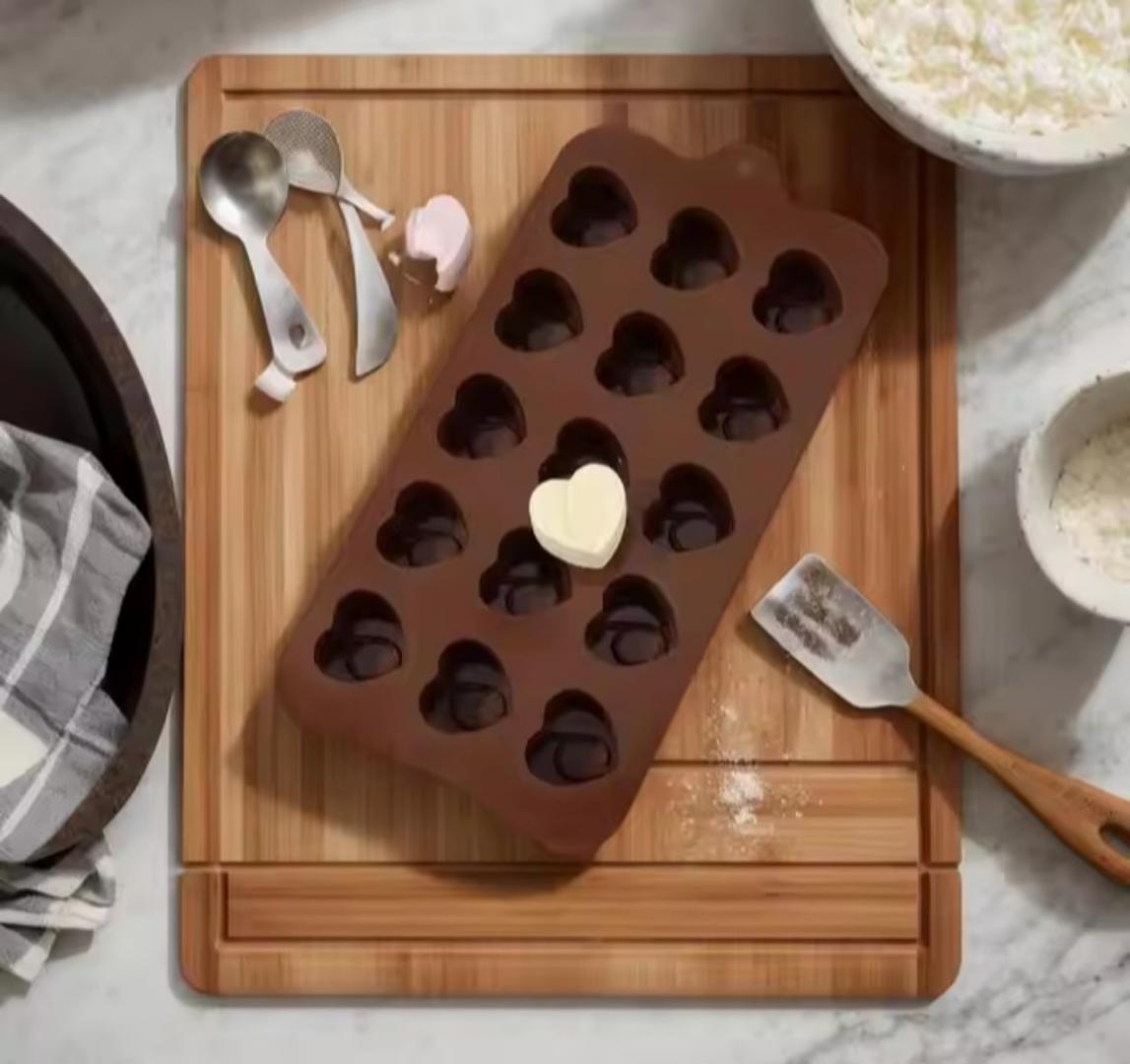15 slot silicone chocolate mould, mold Chocolate Silicone Mold Non-Stick Heart Shaped Chocolate Mold Silicone Mold Food Grade Candy Mold Reusable Baking Mold For Cake