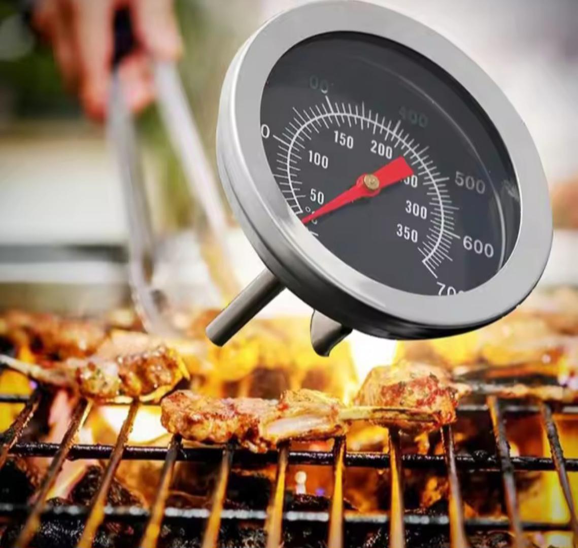 Oven thermometer This thermometer ranges from 100 degrees to 700 degrees Fahrenheit ( 50°C to 350°C) in cooking temperature Accurate, easy to use Barbecue BBQ Grill Thermometer Temp Gauge Outdoor Camp
