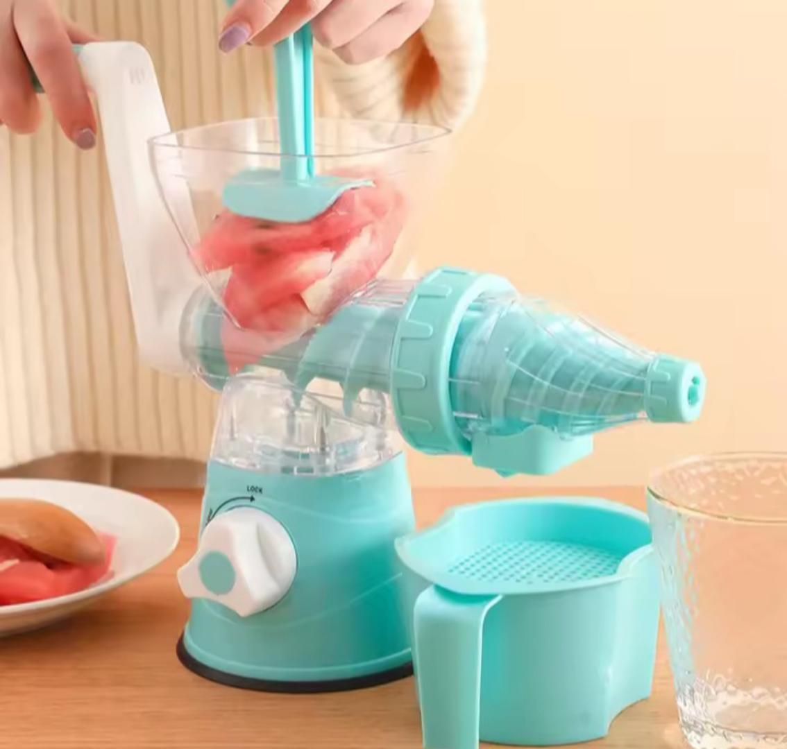 Manual Fruit Vegetable Juicer Multifunctional use: Juicer (celery/watermelon/wheatgrass/pear/apple juice, etc.) It can be used as an ice cream machine (put the fruit in the refrigerator for 3 hours an