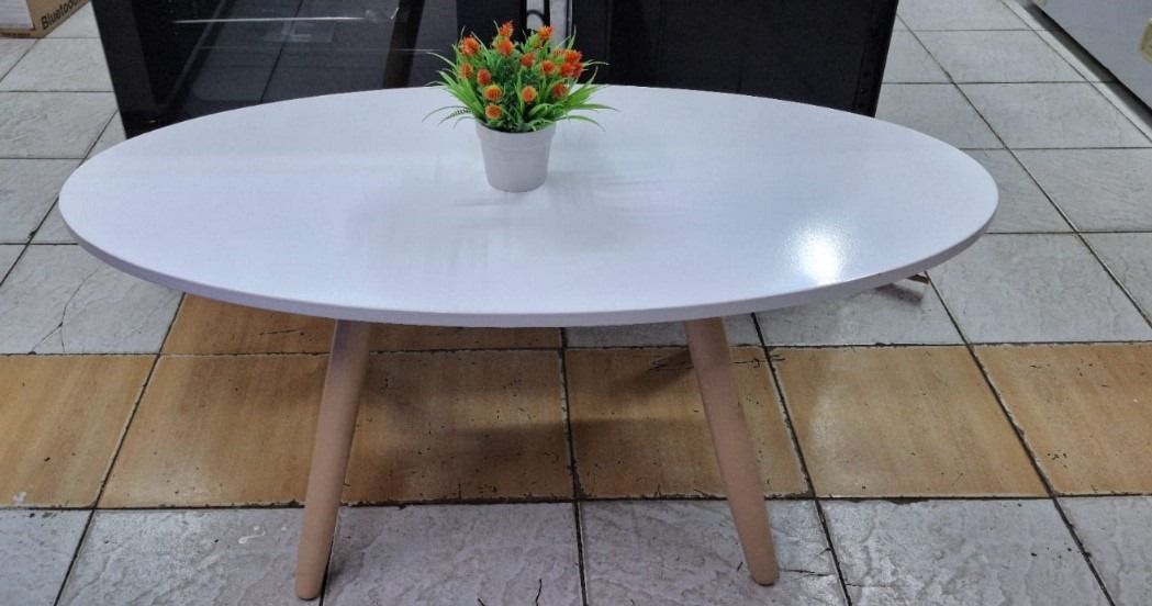🖤✨ ELEGANT & MODERN – SHEE NORDIC OVAL COFFEE TABLE (BLACK) ✨🖤

Upgrade your space with this stylish and functional Nordic Oval Coffee Table—designed to complement both home and office interiors! 🏡