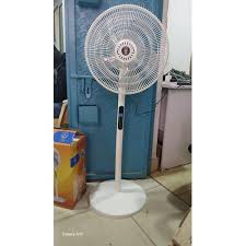 🌱ELEVATE YOUR LIVING ROOM 🍃🌱Euroken Remote Controlled URK 16" Modern Standing Quiet Fan White Color with Steady Base and Remote Control.Enjoy coolness at your place whether in the office, at home,