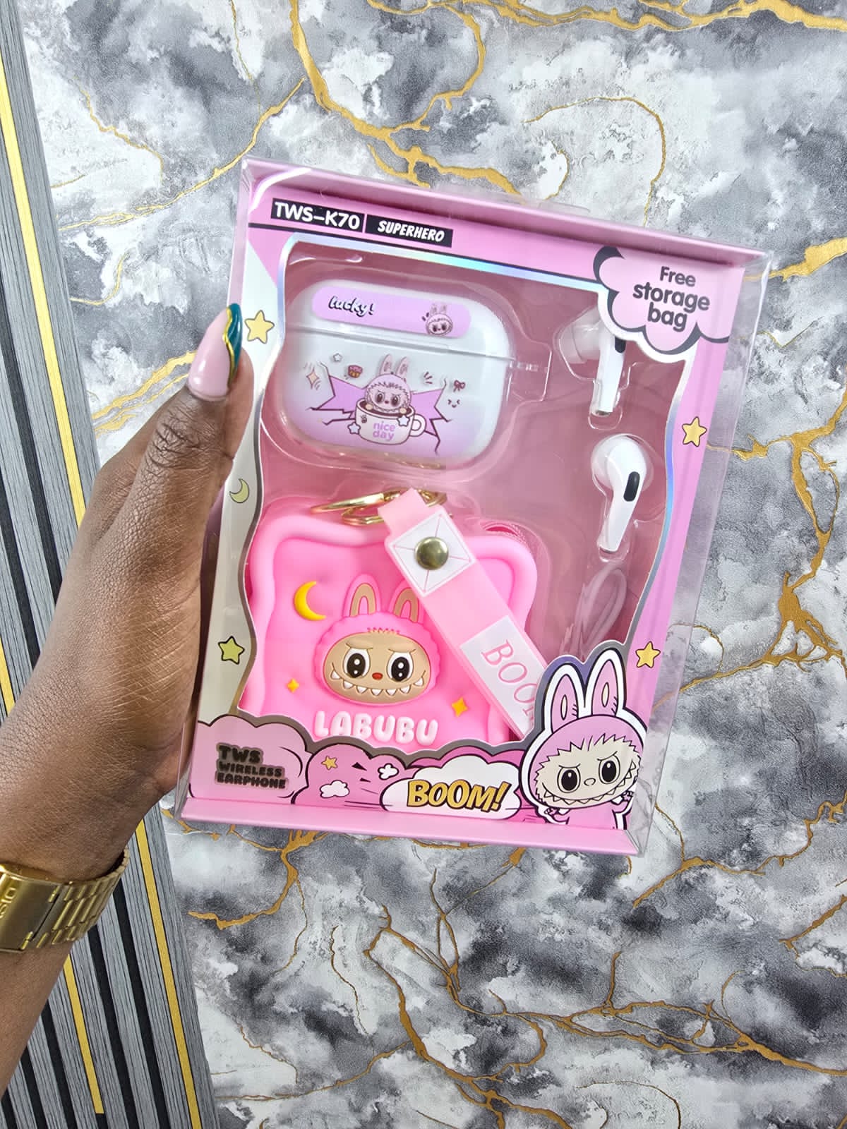 ✨ KIDS LABUBU PERFECT GIFT SET WATCH ✨🎁 High Quality – A perfect gift for boys & girls!
This adorable Labubu-themed set is designed to delight kids with fun, style and functionality