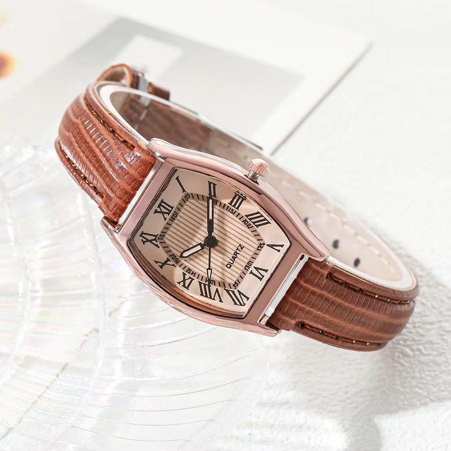 Women's Watch Antique Leather Strap Wristwatch Women Quartz Watches Luxury Retro Clock Gift