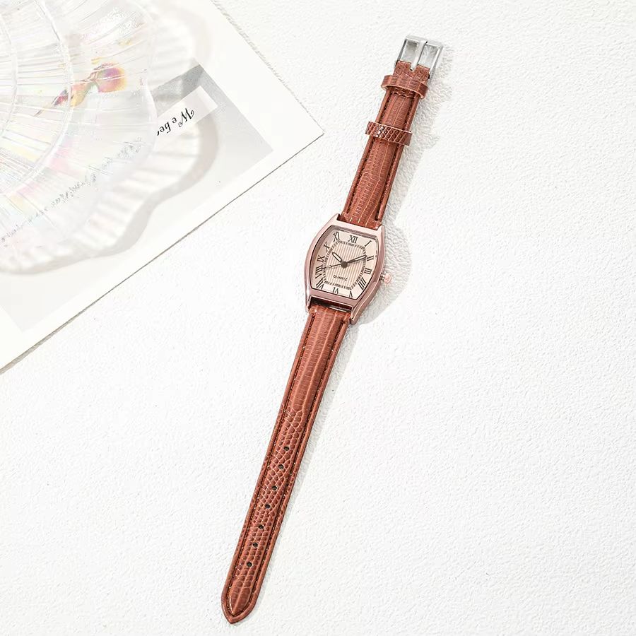 Women's Watch Antique Leather Strap Wristwatch Women Quartz Watches Luxury Retro Clock Gift