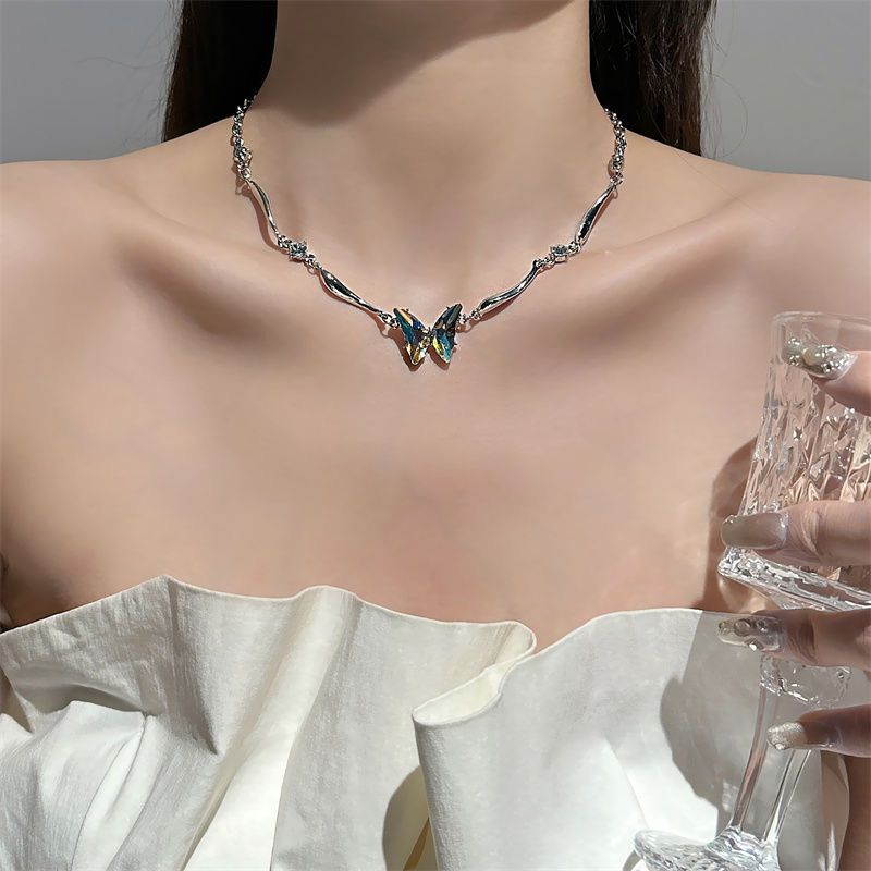 Sweet and cool colored zircon butterfly necklace with irregular choker design, niche fashion, trendy and high-end feeling, collarbone chain