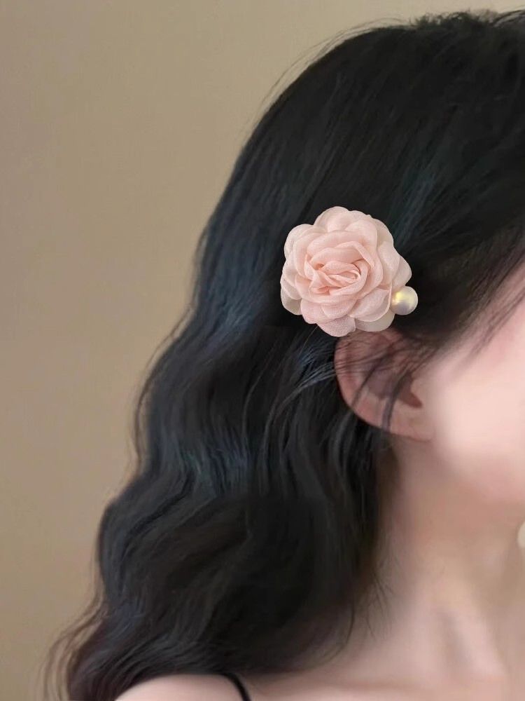 Hairpin Female 2025 New Camellia Pearl Hair Clip Hair Accessories with Broken Hair on the Forehead, Hairbands on the Side, Clip on the Back of the Head, Headpiece