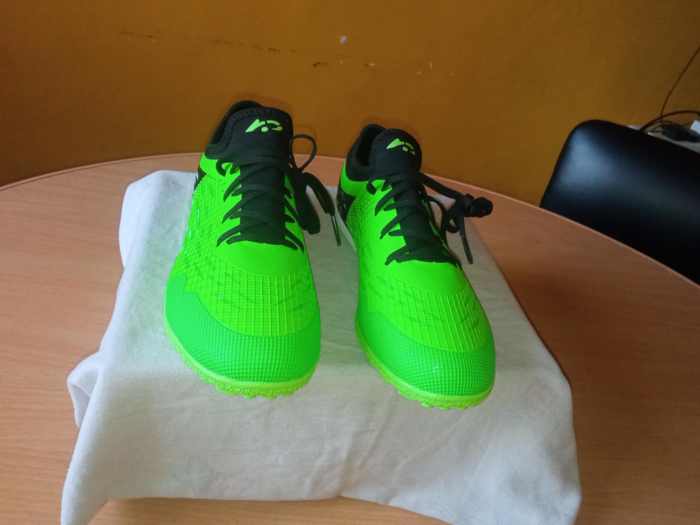 MEN'S ALL SEASONS FOOTBALL TRAINER SHOES