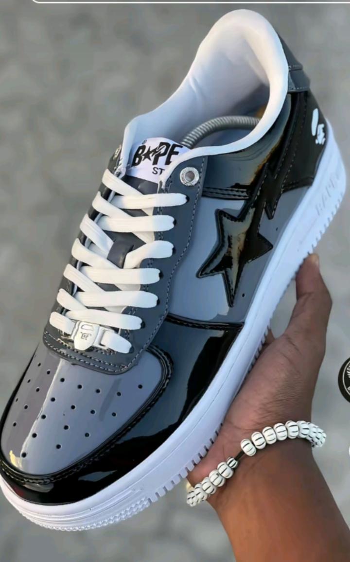 BAPESTAR SNEAKERS -GREY & BLACK
