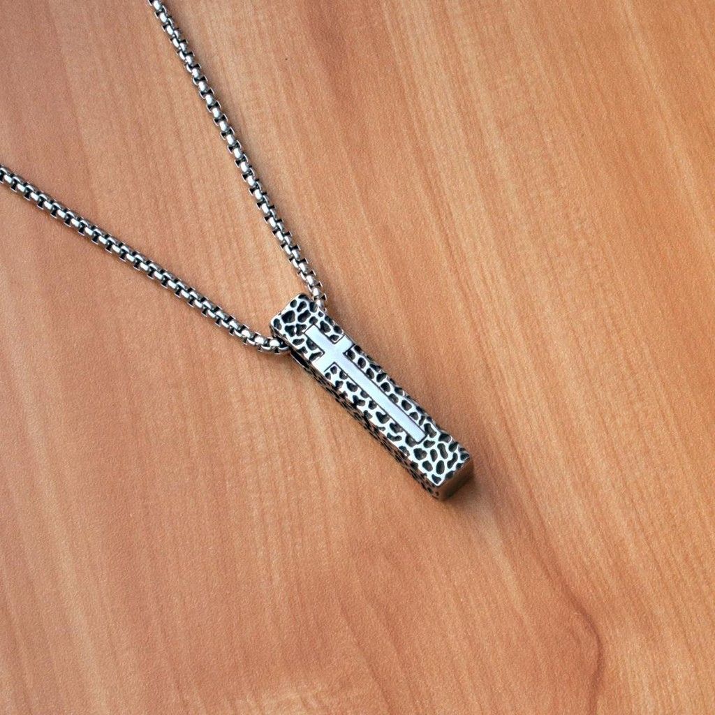 European and American Retro Titanium Steel Stone Pattern Rectangular Cross Personalized Simple Stainless Steel Necklace for Men