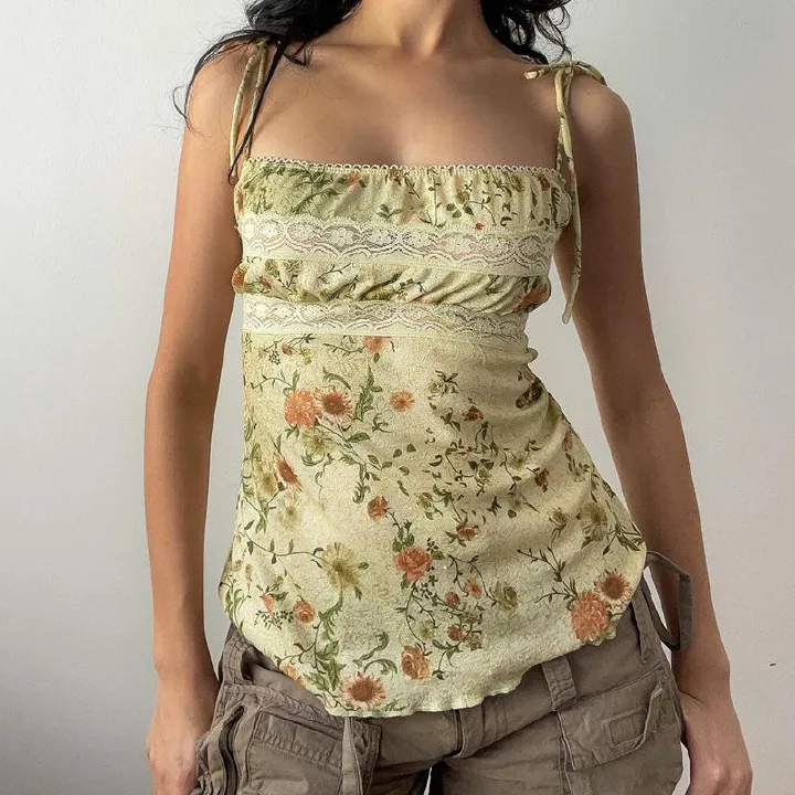 Clothes > Women's Clothing > Tops > Tanks & Camis (Tank Tops) Retro printed floral suspender women's pleated straps waist-closing slim one-length vest sleeveless base top