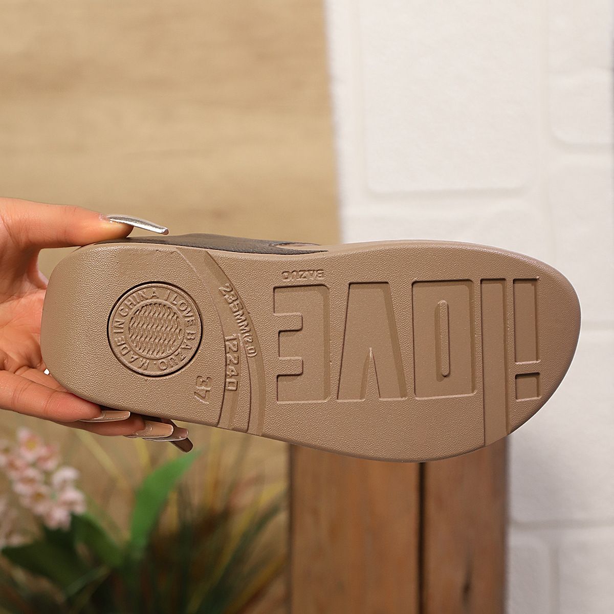 Shoes > Women's Shoes > Slippers > Flip-Flops New beach shoes and slippers for women in summer fashion wear on the outside of the beach thick-soled heel clipped sandals pearl flip flops