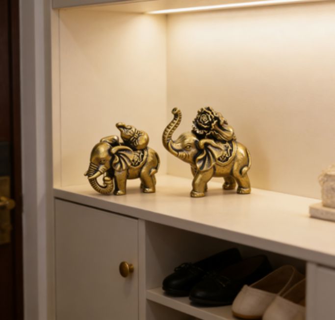 Home & Kitchen > Home Decor > Home Decor Accents > Sculptures Decoration Elephant Made Of Brass 3.4cm 2pc