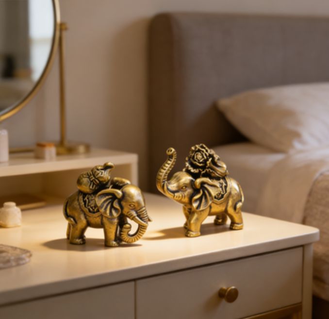 Home & Kitchen > Home Decor > Home Decor Accents > Sculptures Decoration Elephant Made Of Brass 3.4cm 2pc