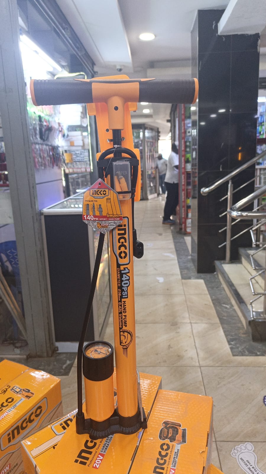 INGCO MPP3811. Tire Inflating Hand Pump with 140psi Pressure & 0.42L Volume