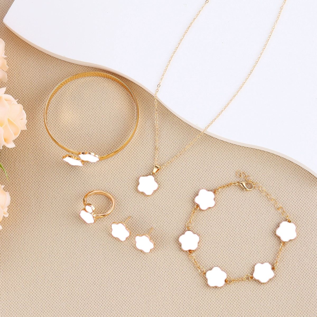 1Set Five-petal Flower  Jewelry Set Women Simple Oil Drip Lucky Flower Necklace Party Jewelry Earrings Decor A-2049-2056-1