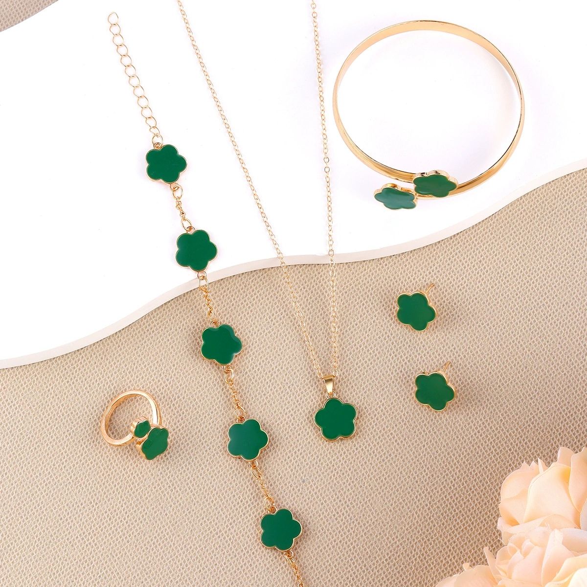 1Set Five-petal Flower  Jewelry Set Women Simple Oil Drip Lucky Flower Necklace Party Jewelry Earrings Decor A-2049-2056-1