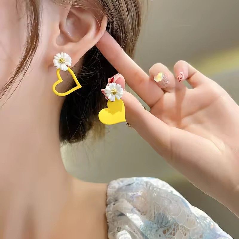 Cute Daisy Flower Stud Earrings for Women Red White Color Sweetheart Asymmetrical Earring Party Wedding Jewelry Gifts A-2064