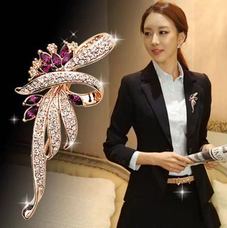 Fashion Crystal Brooch Elegant Bauhinia Brooches Lapel Pin Rhinestone Brooches Wedding Corsage Women Jewelry  A-1578
