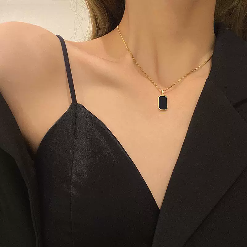 Stainless Steel Minimalist Rectangular Pendant Korean Black Epoxy Women's Gold Necklace Exquisite Long Jewelry Gift A-1667