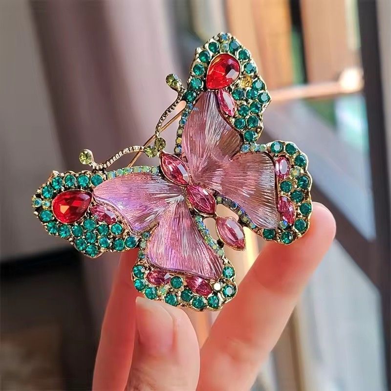 Heavy industry crystal butterfly brooch fashion animal insect women's brooch medieval high-end versatile coat chest flower