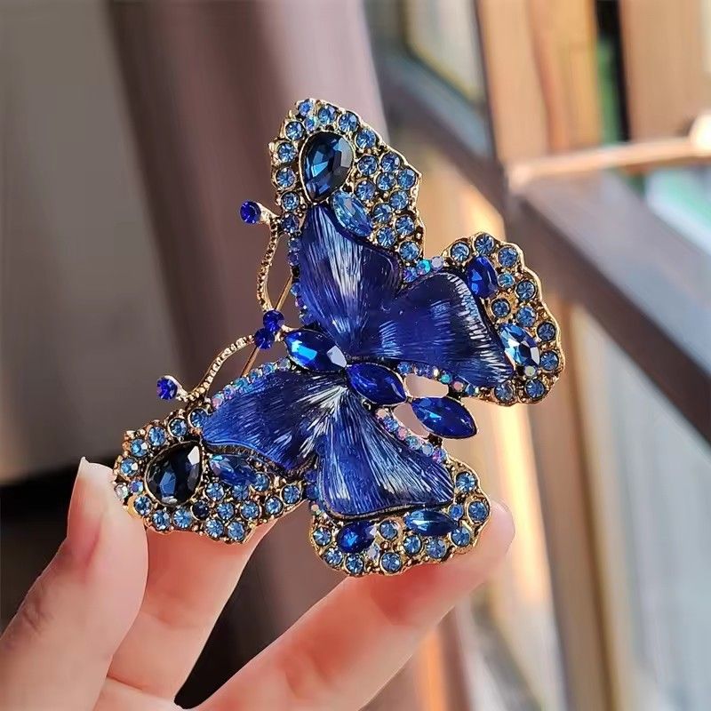 Heavy industry crystal butterfly brooch fashion animal insect women's brooch medieval high-end versatile coat chest flower