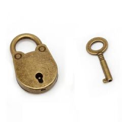 Unlock the Charm of the Past with This Mini Old Vintage Metal Lock and Key Padlock （Note: The size description is included in the picture。After sales caused by size will not be accepted.）C-542