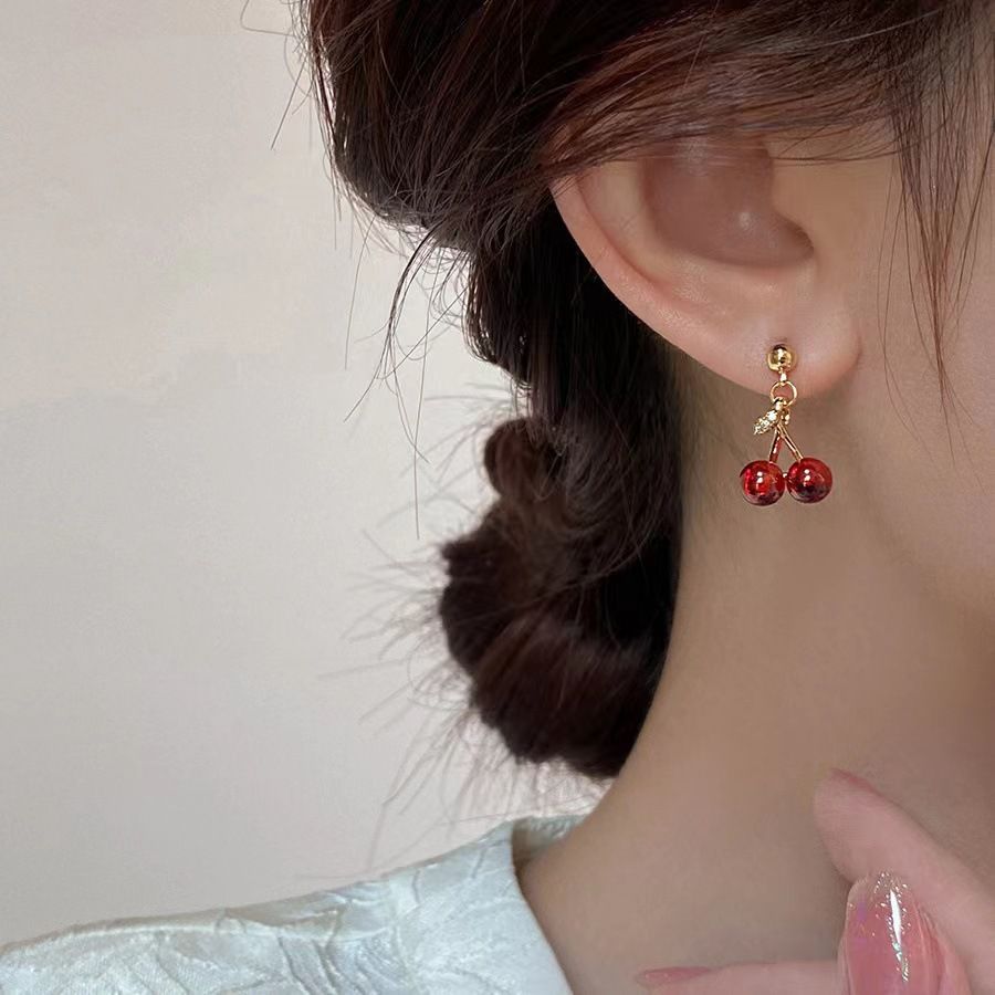 New Wine Red Cherry Gold Color Pendant Necklace For Women Personality Fashion Necklace Wedding Jewelry Birthday Gifts A-2070